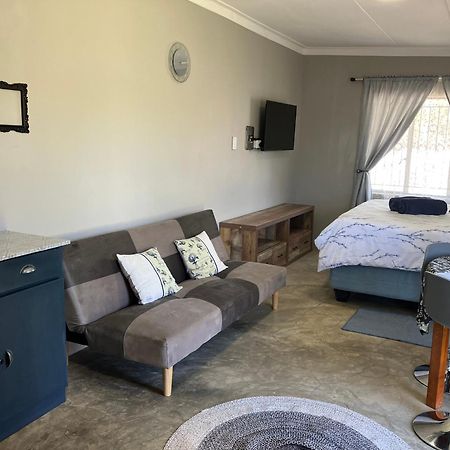 Stellies Accommodation - Room 1 Keetmanshoop Luaran gambar