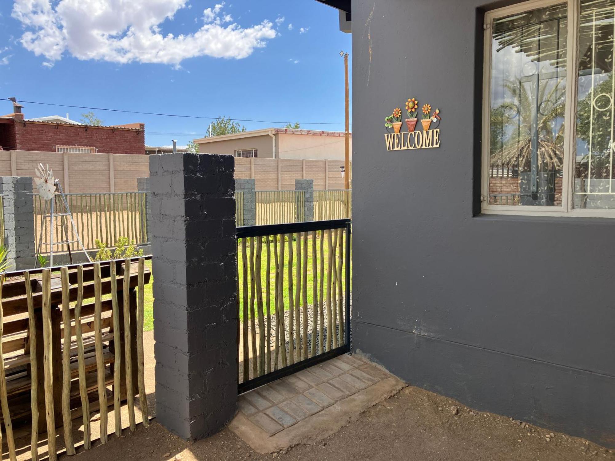 Stellies Accommodation - Room 1 Keetmanshoop Luaran gambar